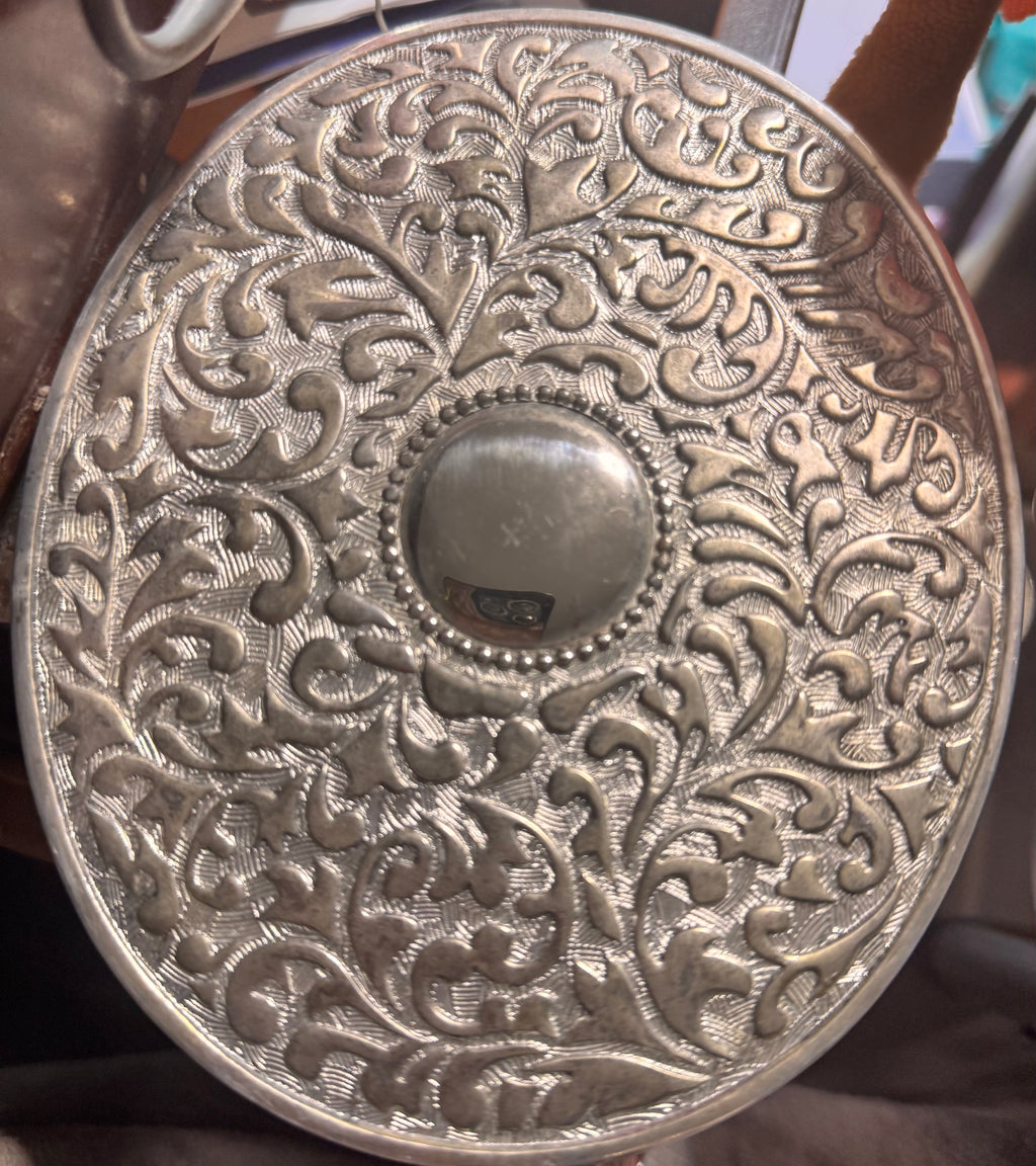 Vintage Jewellery Box /Trinket box in Silver plate