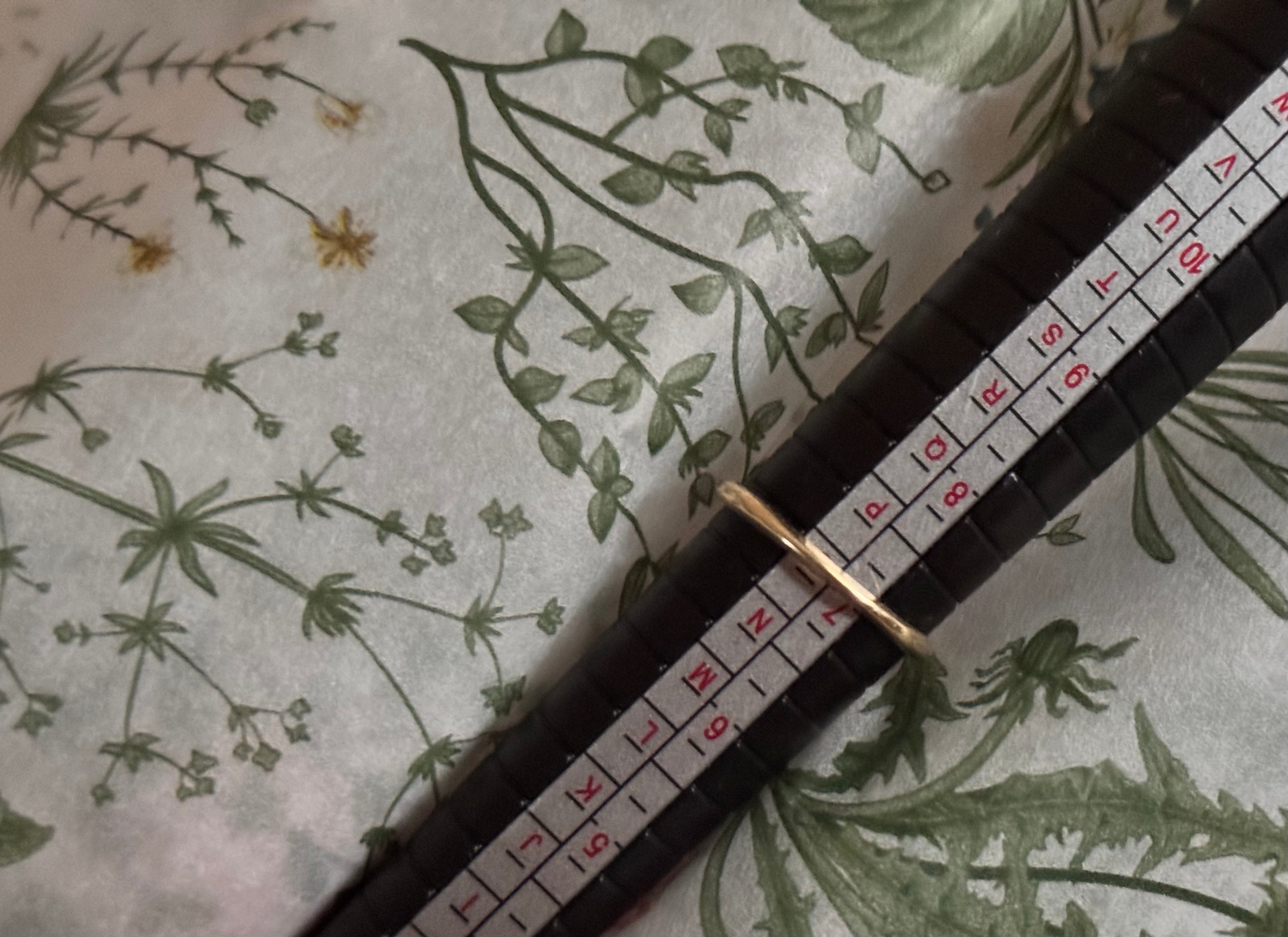 Ring gauge showing ring size o