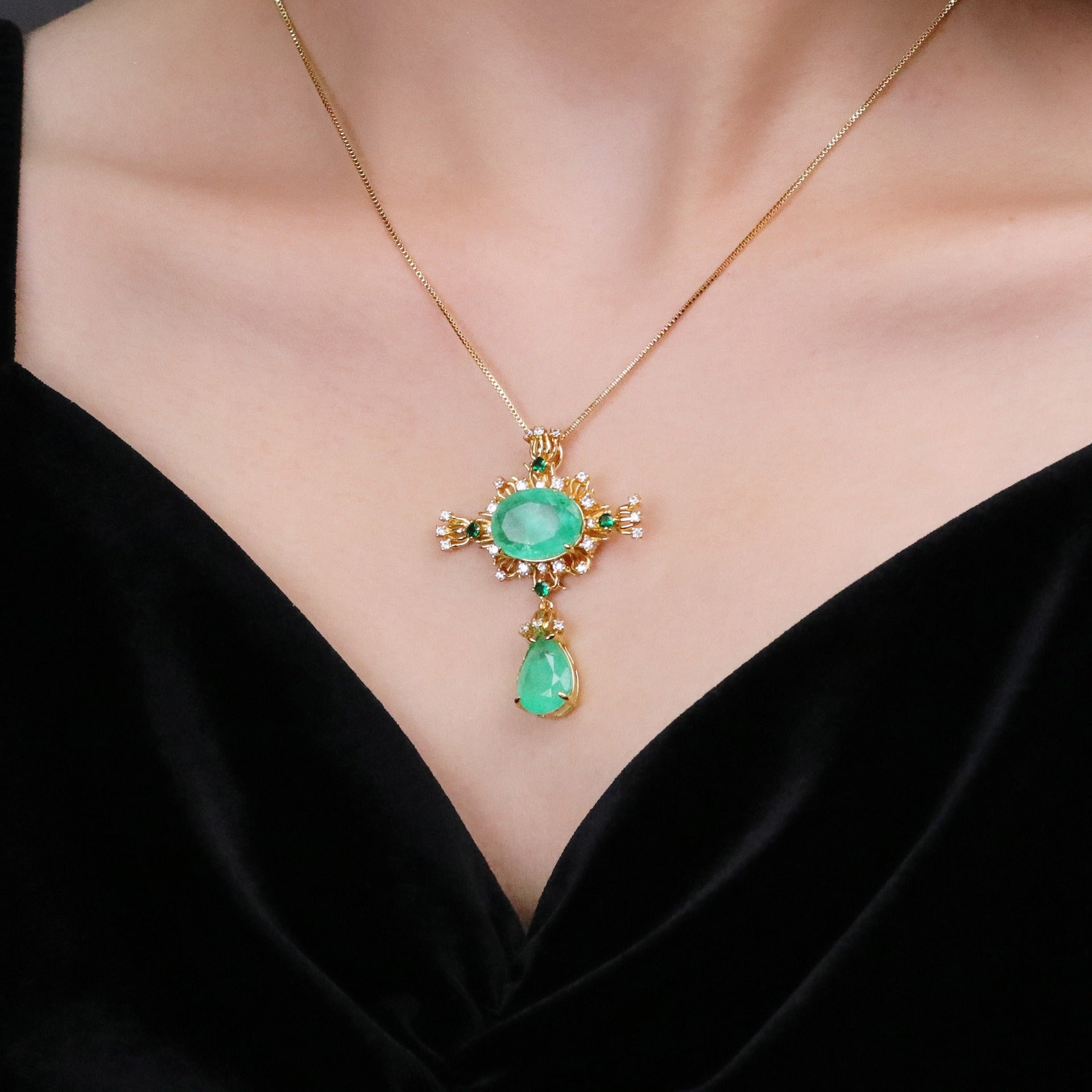 Cross Earrings & Necklace Set | Vintage Palace Style | Several-Tones