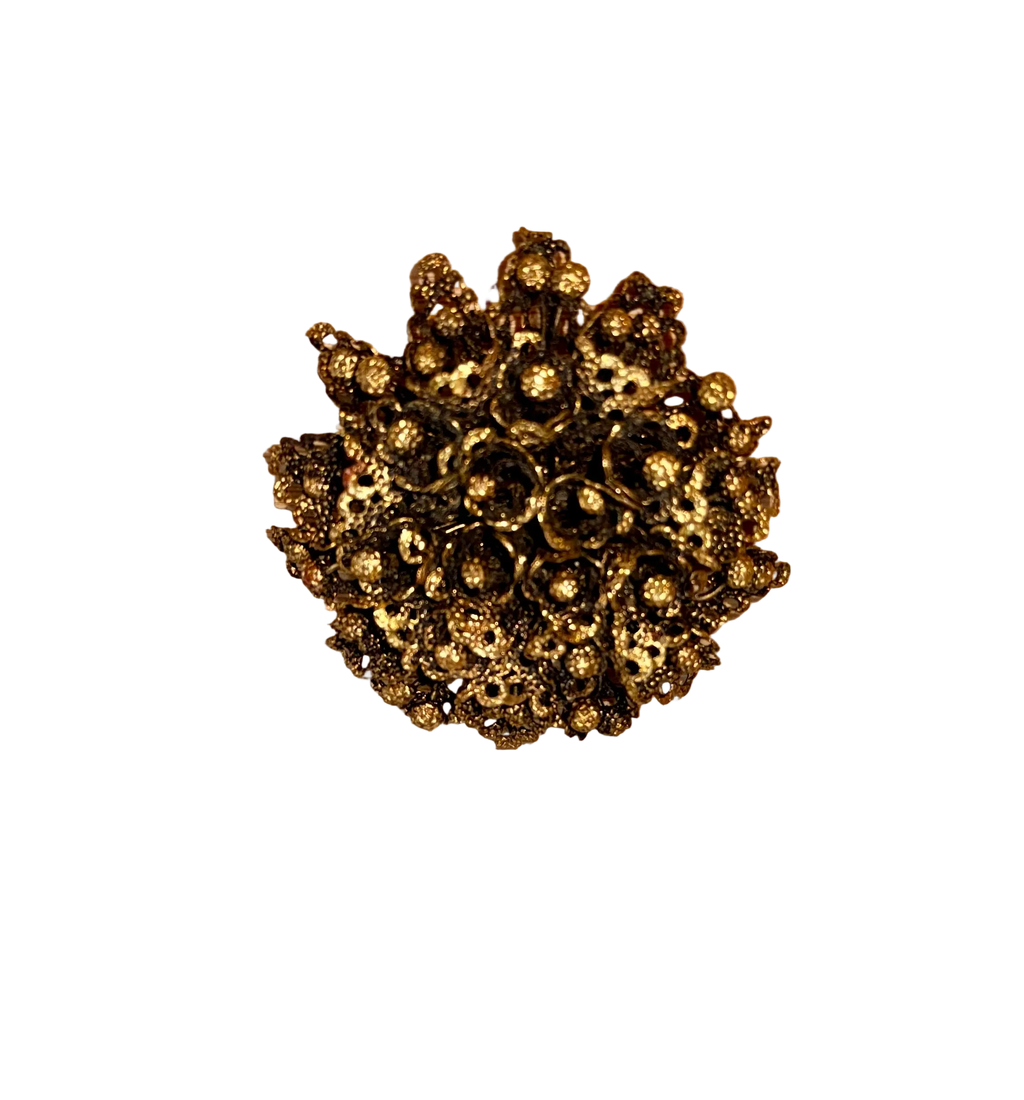 Vintage floral Brooch in Gold tone large