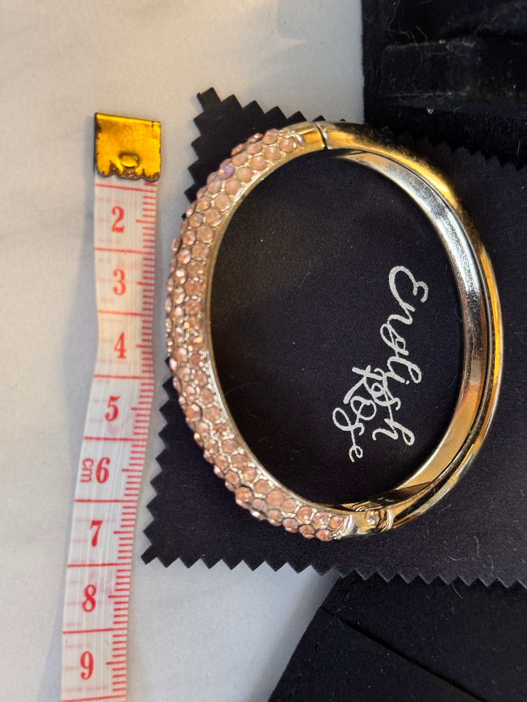 Vintage Oval Rhinestone Cuff Bracelet | Gold Tone