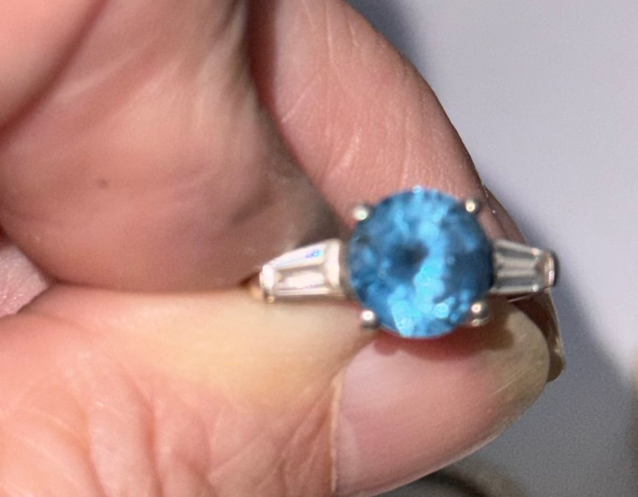Sterling silver Antique ring with Sapphire Hallmarked