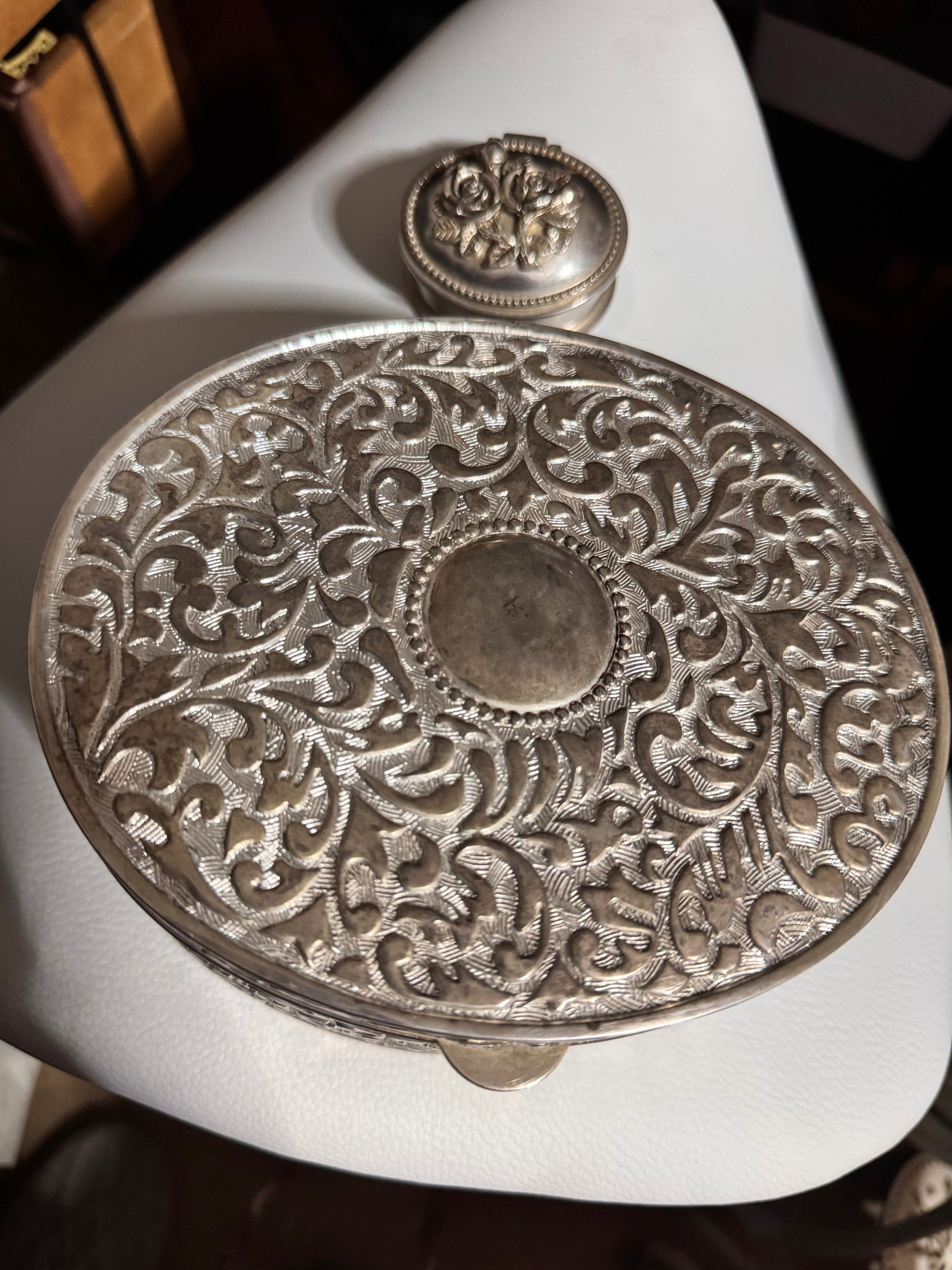 Vintage Jewellery Box /Trinket box in Silver plate