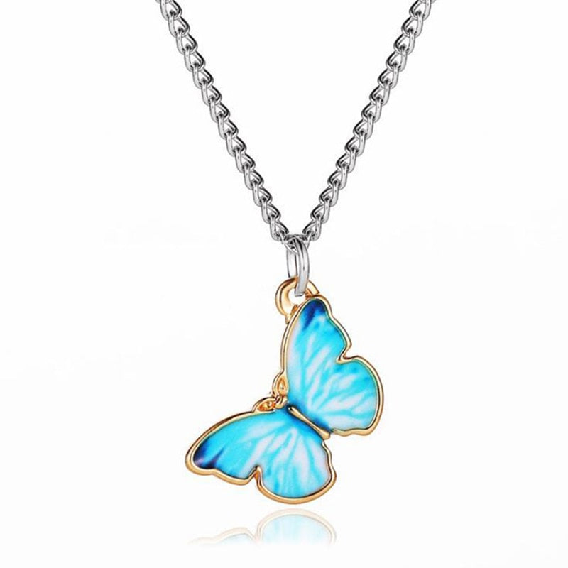 A Close up of the pendant on the silver chain. English Rose