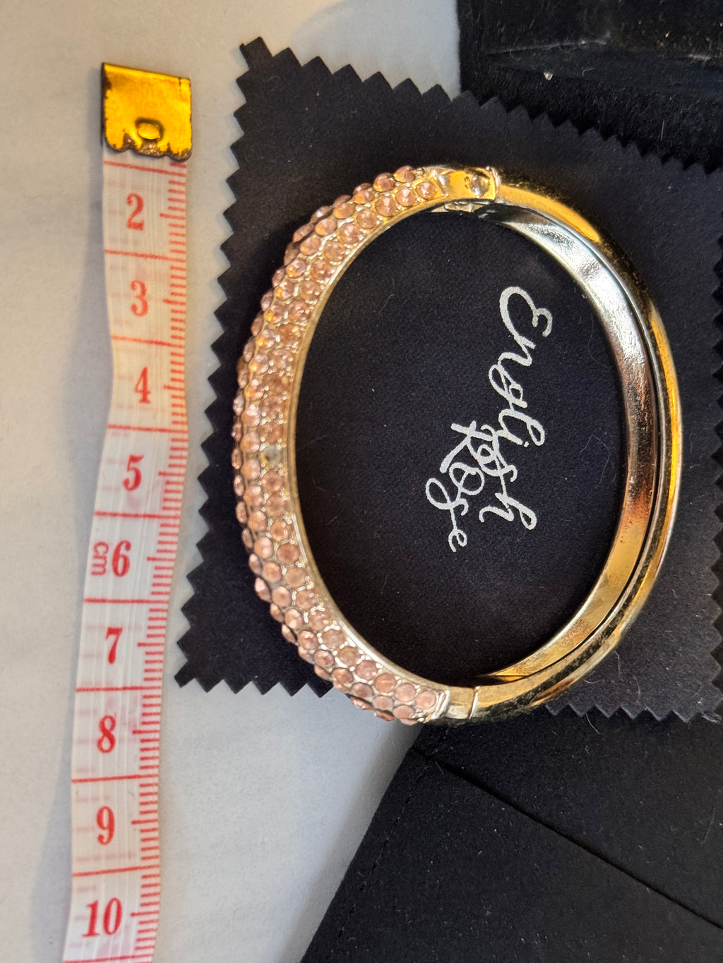 Vintage Oval Rhinestone Cuff Bracelet | Gold Tone