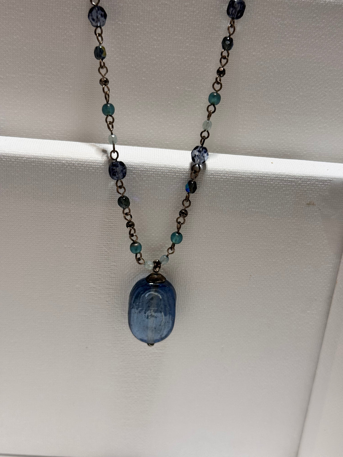 JNY Vintage Blue Glass Bead Pendant Necklace