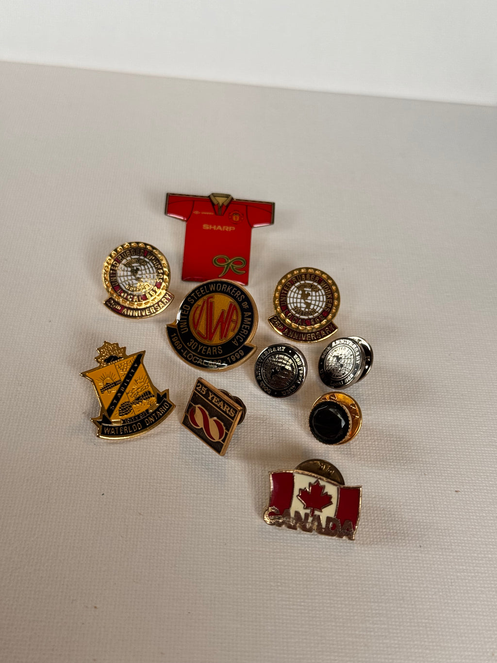 American & Canadian Collectors’ Badges – Lot of 10