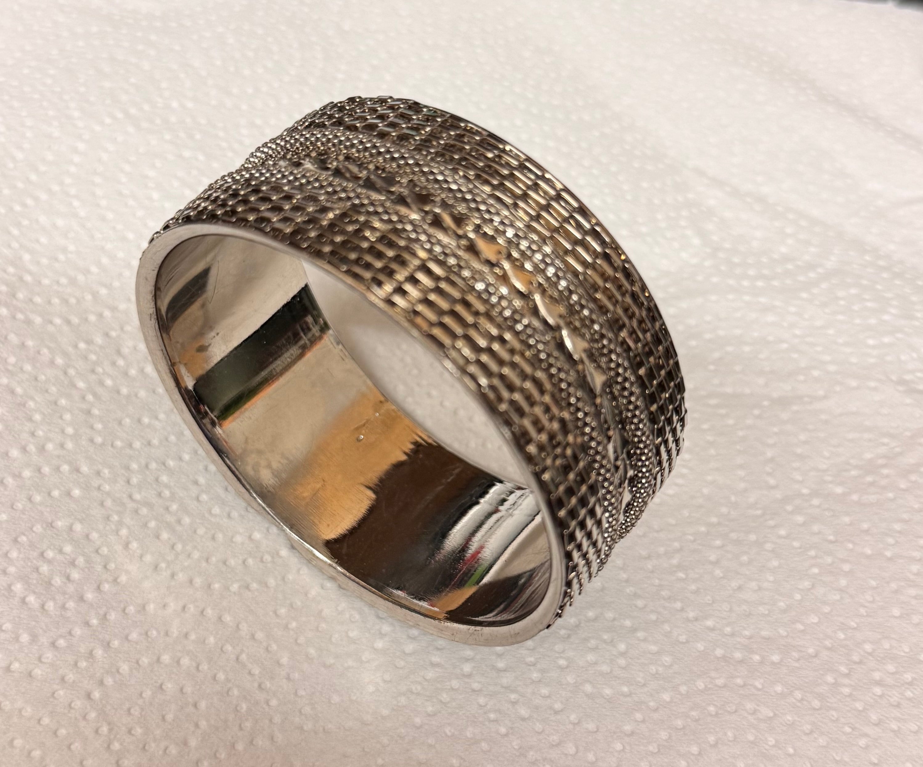 Manchette large couleur argent