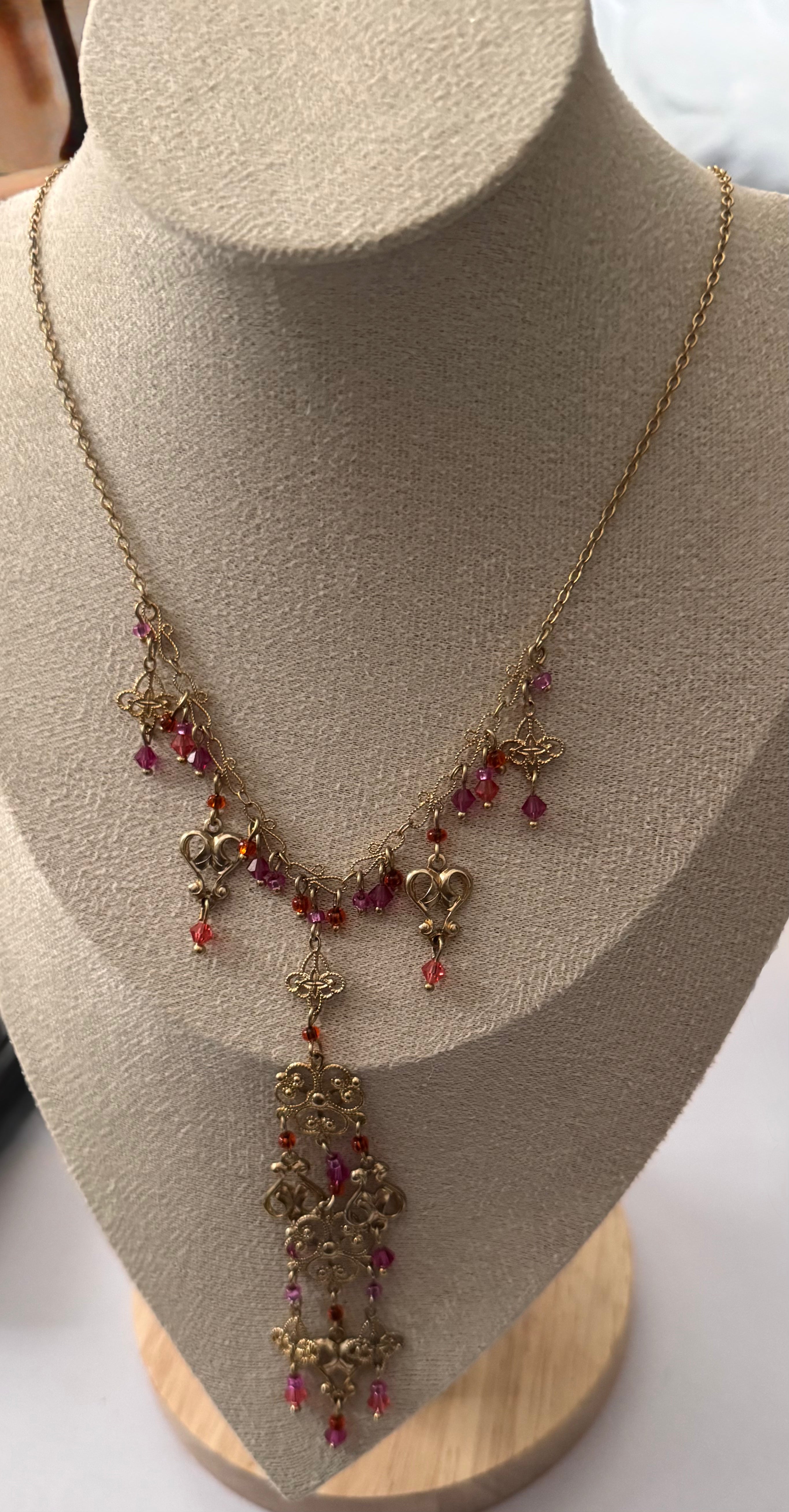Vintage filigree necklace made by Oasis